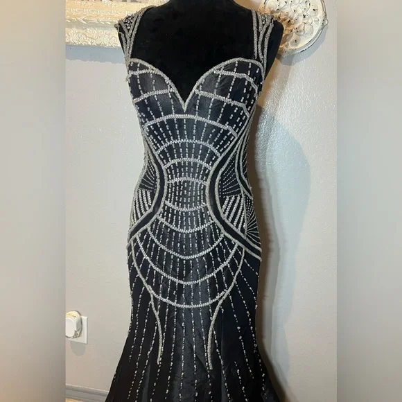 Rachel Allan Black Evening Gown - Picture 8 of 13